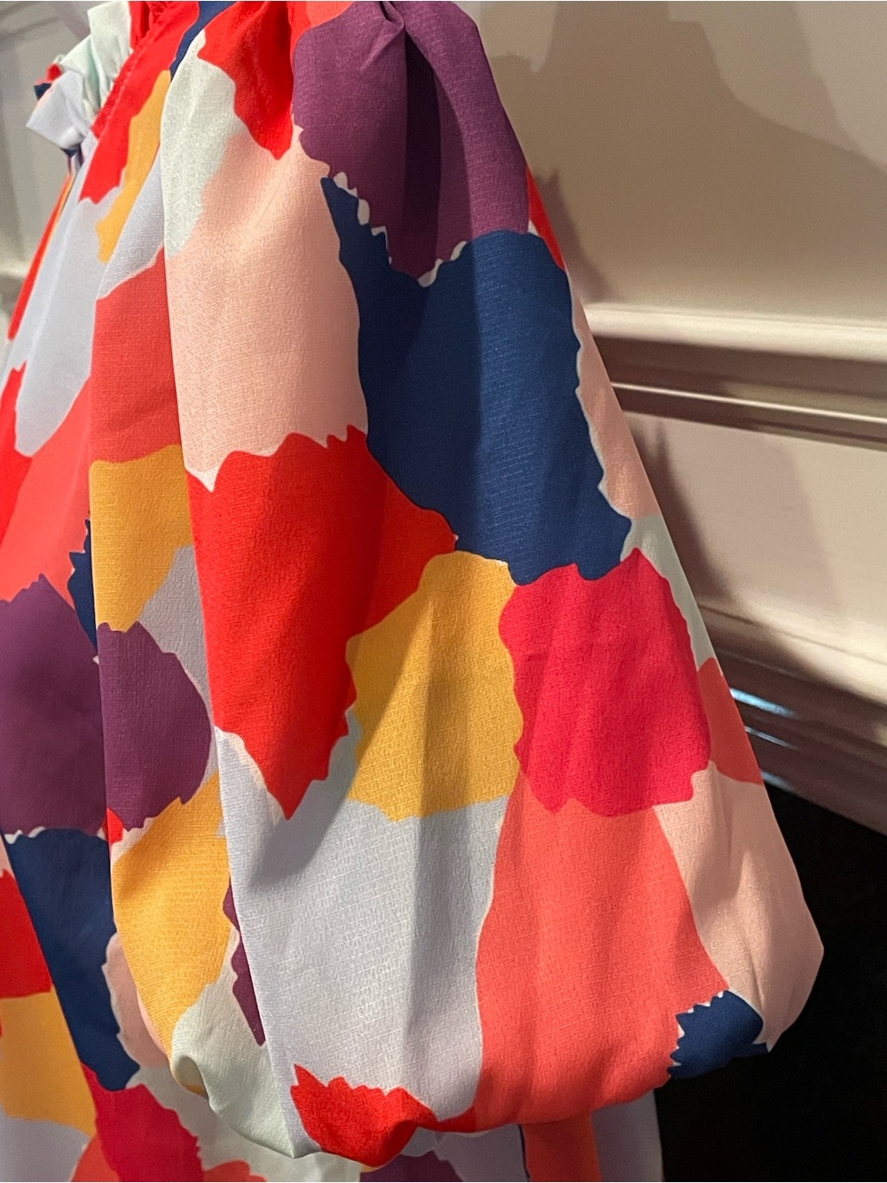 Abstract Print Ruffle Collar Smock Style Top - Picture 3 of 7